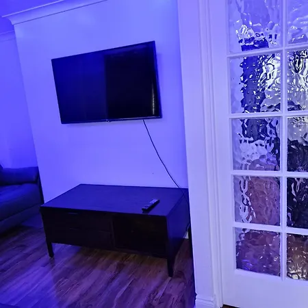 Barnsley Cozy * Little Houghton (South Yorkshire)