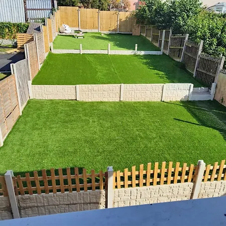 Barnsley Cozy * Little Houghton (South Yorkshire)