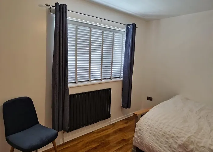 Barnsley Cozy Little Houghton (South Yorkshire)