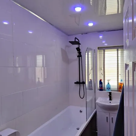 Vakantiehuis Barnsley Cozy *