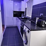 بيت للعطل Barnsley Cozy
